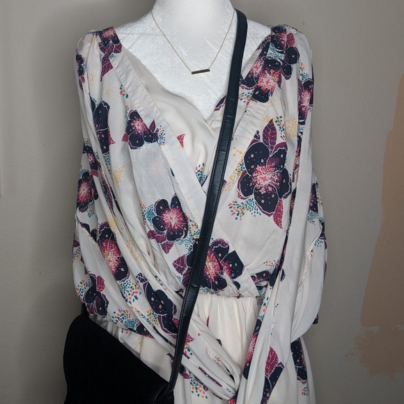 🚨Sold Fre People Tuscan Dreams White Floral Tunic - Picture 4 of 7